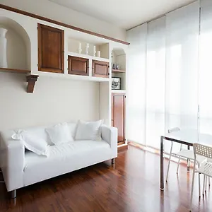 https://studio-downtown-fantastic-area.it-lombardy.com