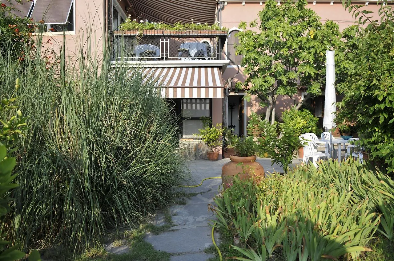 לינה וארוחת בוקר ונציה Villa Lina איטליה